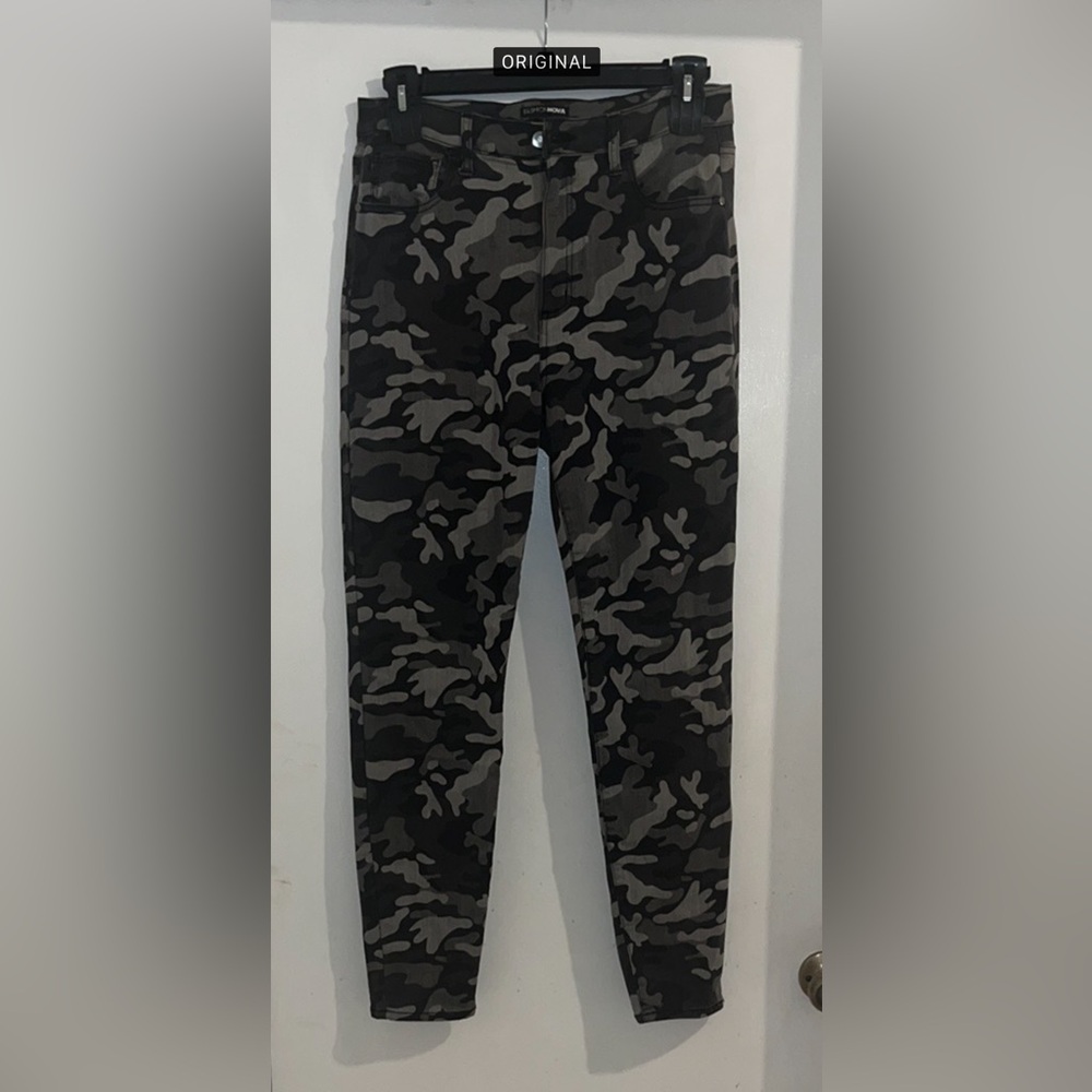 Ladies Black and Gray Skinny Camouflage Pants